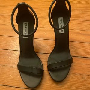 Steve Madden black heels stretch strap size 8
